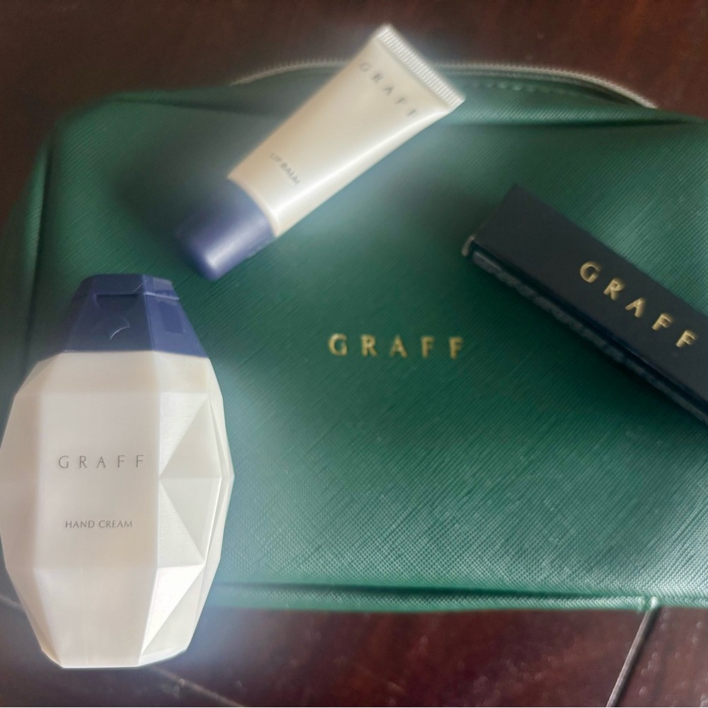 NWT Amenity travel kit: Graff Eau de Toilette and Dental Set